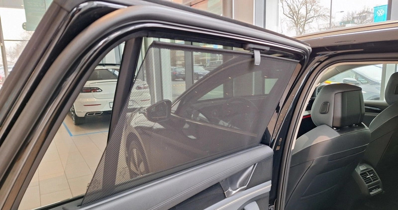 Volkswagen Passat cena 183000 przebieg: 5, rok produkcji 2024 z Chełm małe 277